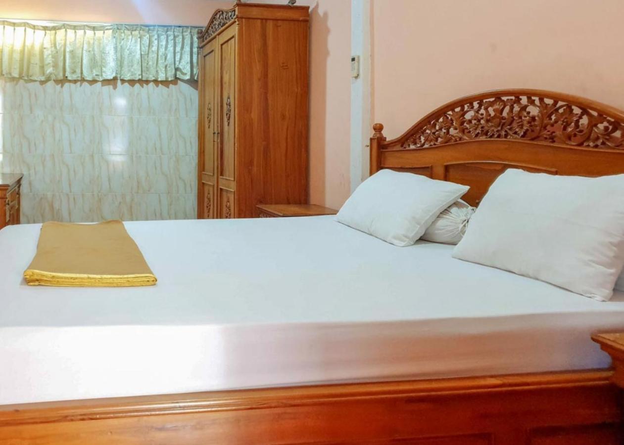 Hotel Mario Pulana Bone Watampone Esterno foto